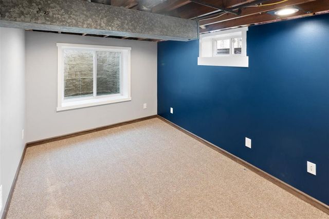 1733 White Bear Avenue N, Maplewood, MN 55109