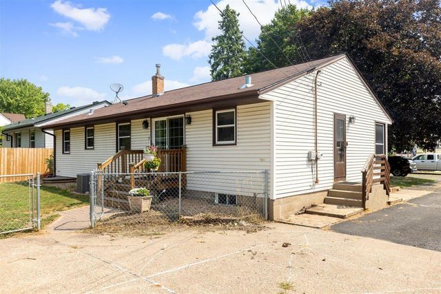 1733 White Bear Avenue N, Maplewood, MN 55109
