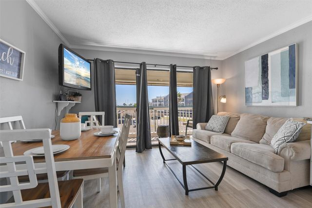 6102 Seawall Boulevard 294, Galveston, TX 77551