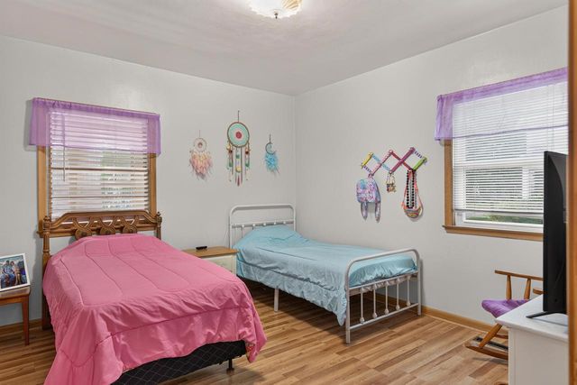 1126 W 6th Avenue, Oshkosh, WI 54902