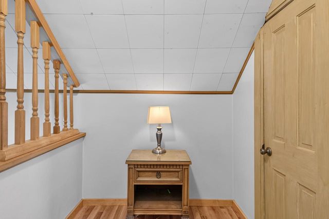 1126 W 6th Avenue, Oshkosh, WI 54902
