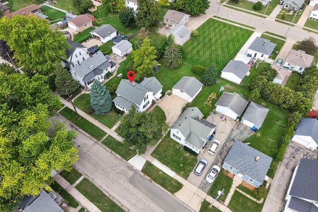 1126 W 6th Avenue, Oshkosh, WI 54902