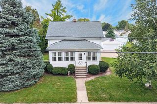 1126 W 6th Avenue, Oshkosh, WI 54902