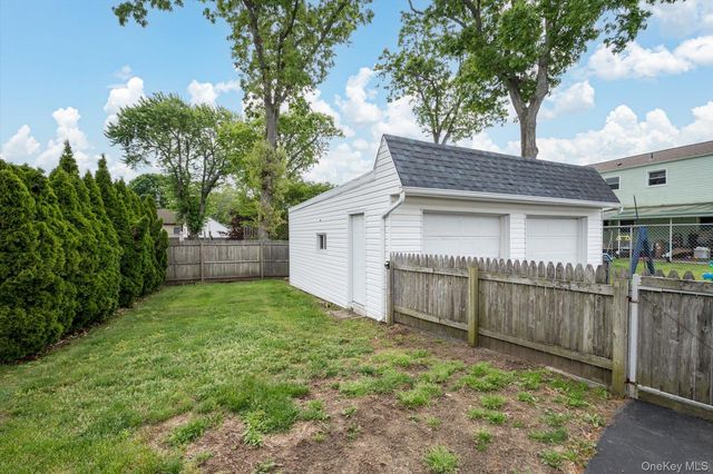 675 Little East Neck Road, West Babylon, NY 11704