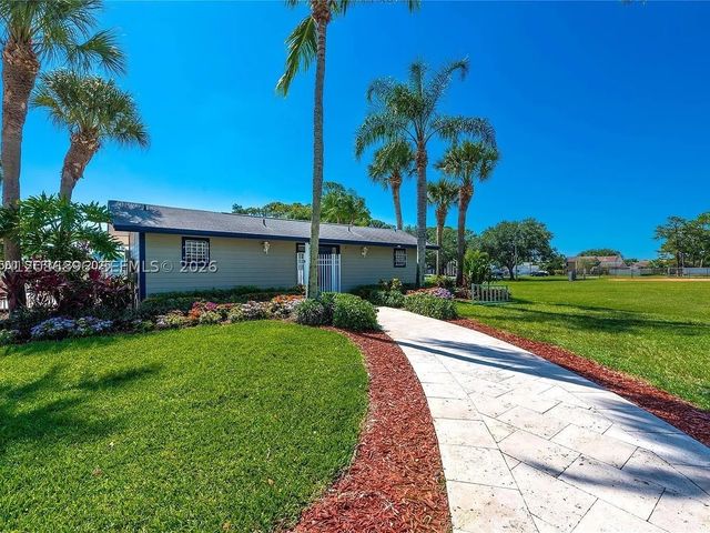 5800 Rambler Rose Way, West Palm Beach, FL 33415