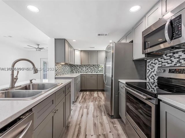 5800 Rambler Rose Way, West Palm Beach, FL 33415