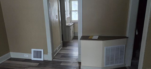 823 Glenwood Street, Waterloo, IA 50703