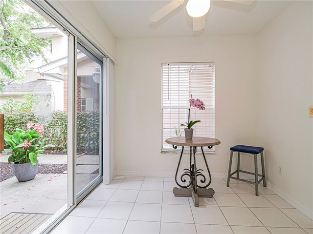 221 Park Shores Circle 221E, Vero Beach, FL 32963