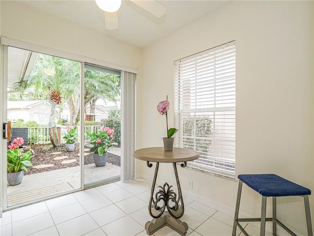 221 Park Shores Circle 221E, Vero Beach, FL 32963