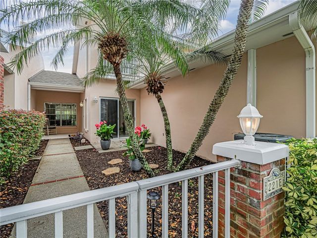 221 Park Shores Circle 221E, Vero Beach, FL 32963