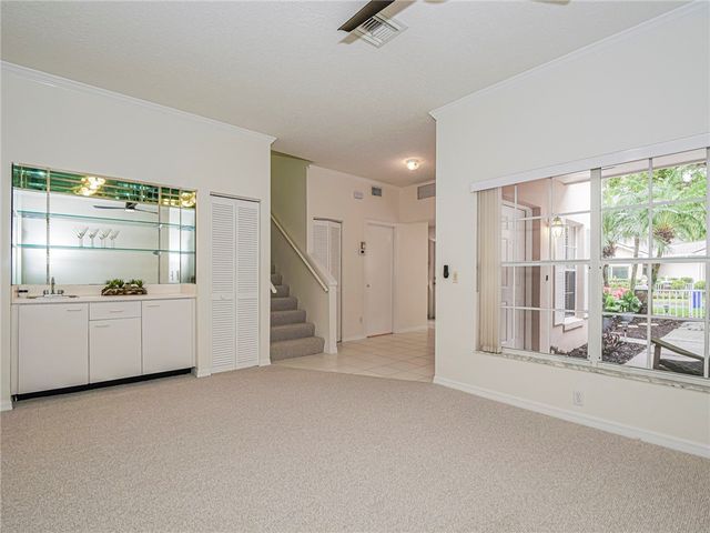 221 Park Shores Circle 221E, Vero Beach, FL 32963