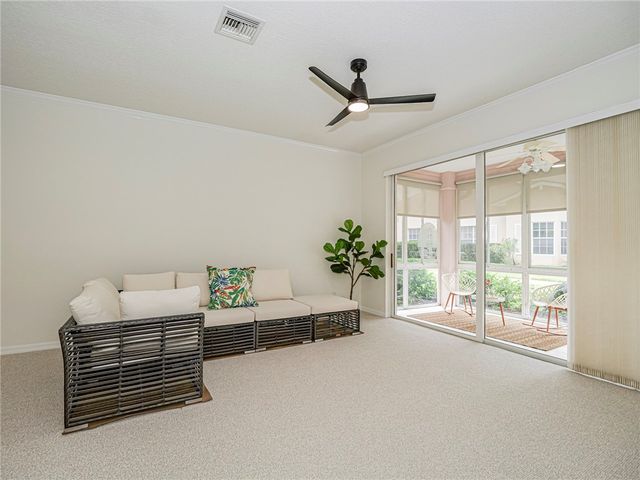 221 Park Shores Circle 221E, Vero Beach, FL 32963
