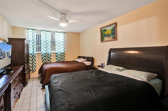 3120 Holiday Springs Boulevard 106, Margate, FL 33063