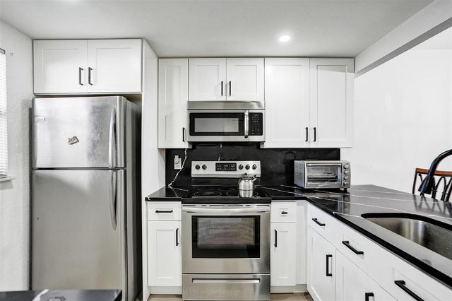 3120 Holiday Springs Boulevard 106, Margate, FL 33063