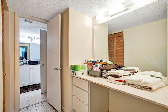 3120 Holiday Springs Boulevard 106, Margate, FL 33063