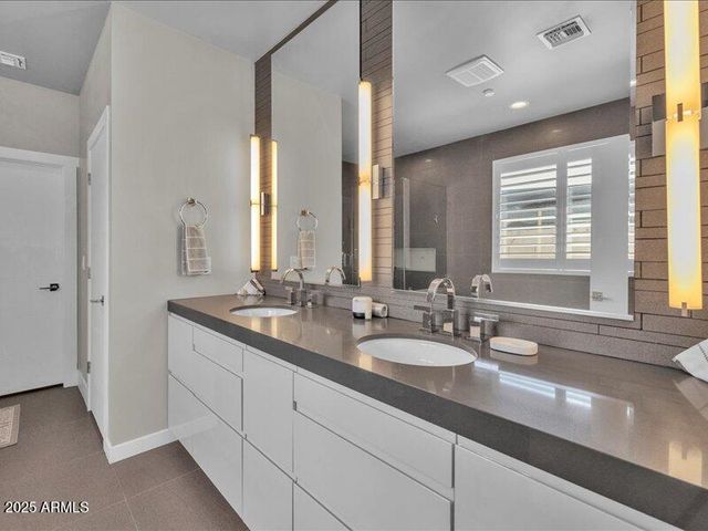 1010 E PIERSON Street, Phoenix, AZ 85014