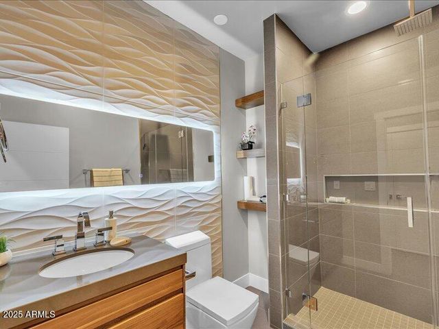 1010 E PIERSON Street, Phoenix, AZ 85014