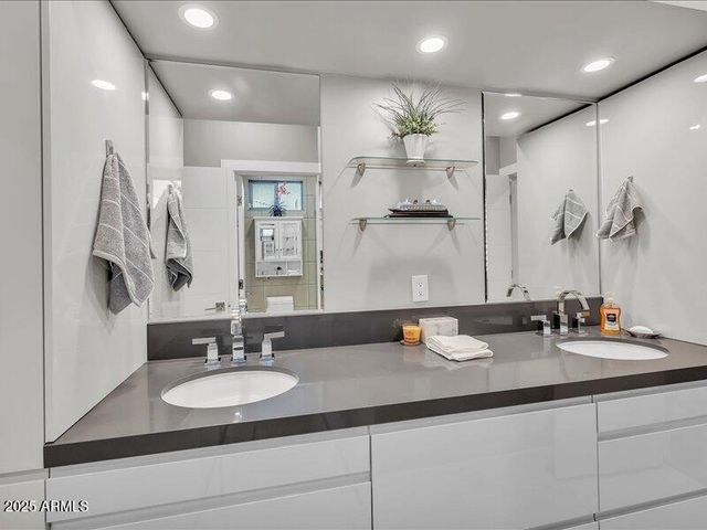 1010 E PIERSON Street, Phoenix, AZ 85014