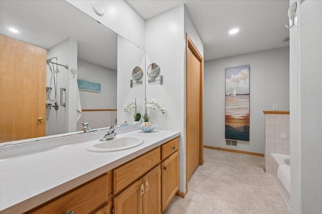 13310 Glenhaven Court, Apple Valley, MN 55124
