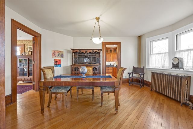 619 N Linn St., Iowa City, IA 52245