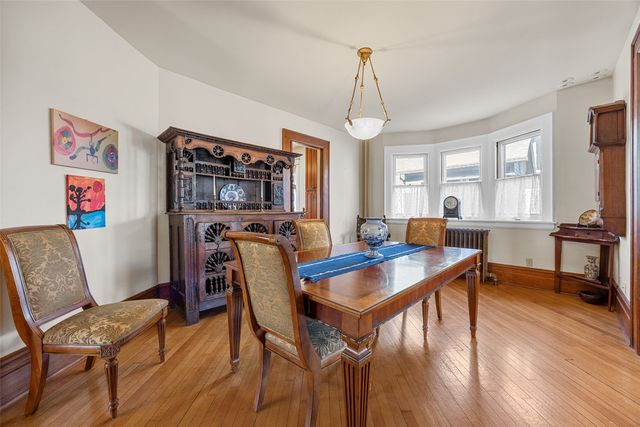 619 N Linn St., Iowa City, IA 52245