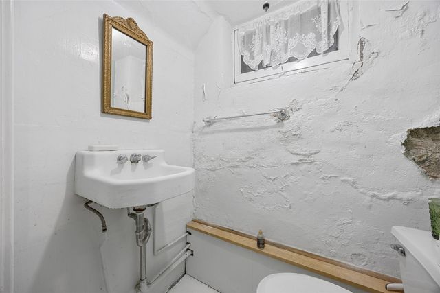 619 N Linn St., Iowa City, IA 52245