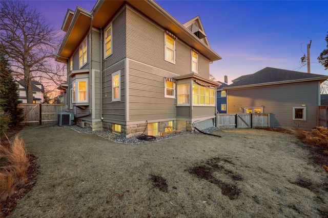 619 N Linn St., Iowa City, IA 52245