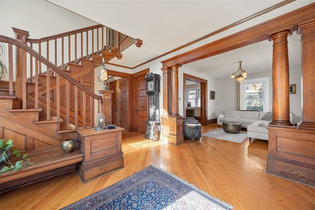 619 N Linn St., Iowa City, IA 52245