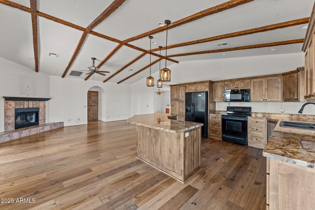 1526 W CHEROKEE Lane, Wickenburg, AZ 85390