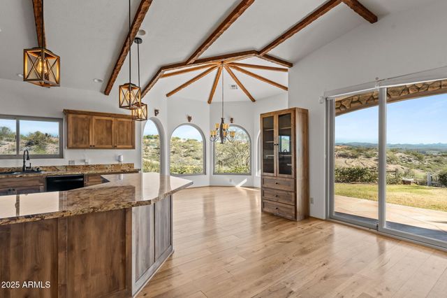 1526 W CHEROKEE Lane, Wickenburg, AZ 85390