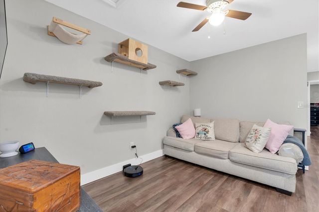 5233 SYLVESTER LOOP, Tampa, FL 33610