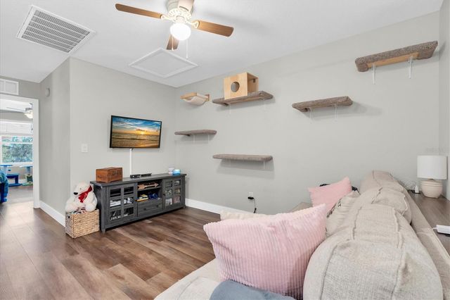 5233 SYLVESTER LOOP, Tampa, FL 33610