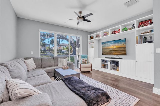 5233 SYLVESTER LOOP, Tampa, FL 33610