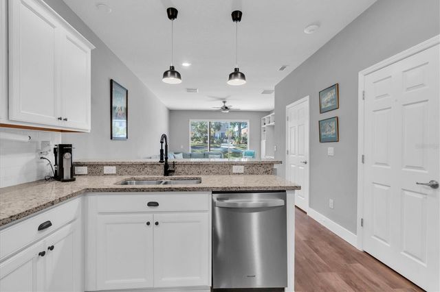 5233 SYLVESTER LOOP, Tampa, FL 33610