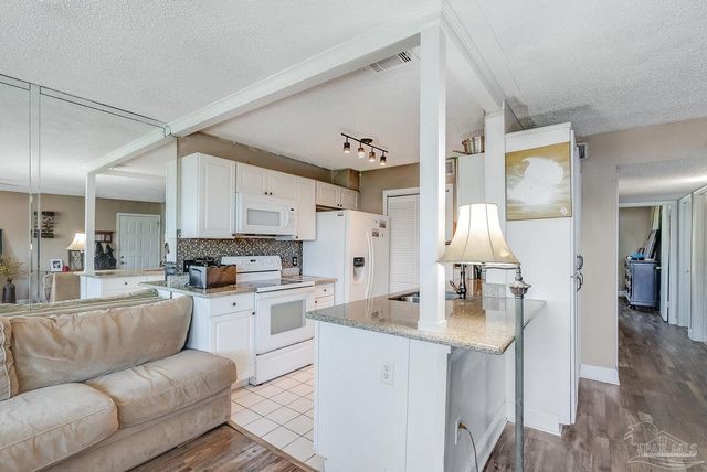 200 Pensacola Beach Rd D2, Gulf Breeze, FL 32561