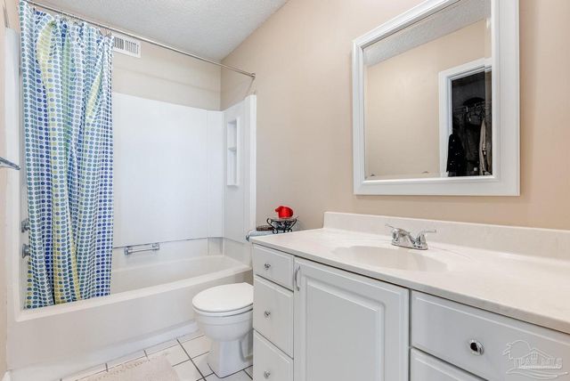 200 Pensacola Beach Rd D2, Gulf Breeze, FL 32561