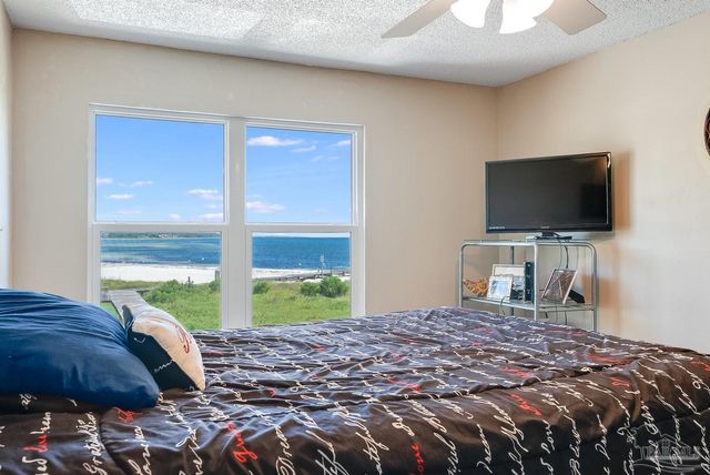 200 Pensacola Beach Rd D2, Gulf Breeze, FL 32561