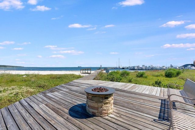 200 Pensacola Beach Rd D2, Gulf Breeze, FL 32561