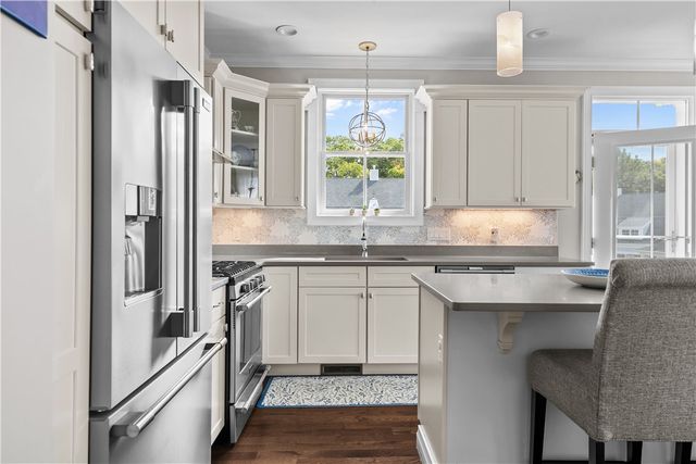 50 Kettle Point Avenue 50, East Providence, RI 02914