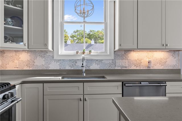 50 Kettle Point Avenue 50, East Providence, RI 02914