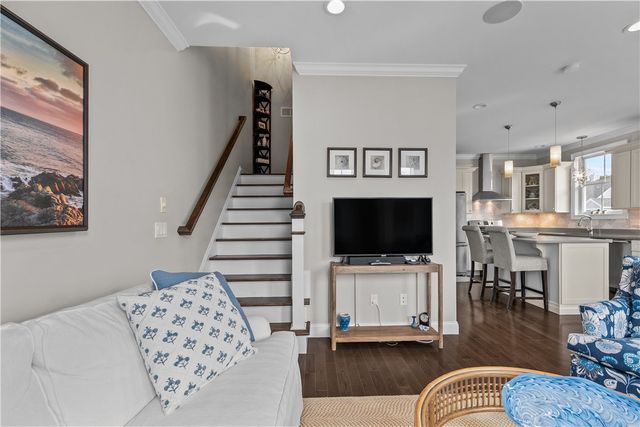 50 Kettle Point Avenue 50, East Providence, RI 02914