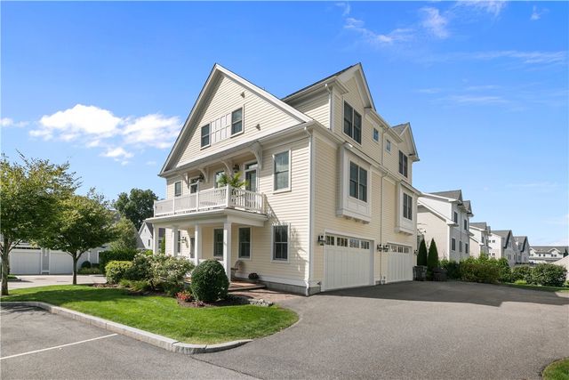 50 Kettle Point Avenue 50, East Providence, RI 02914