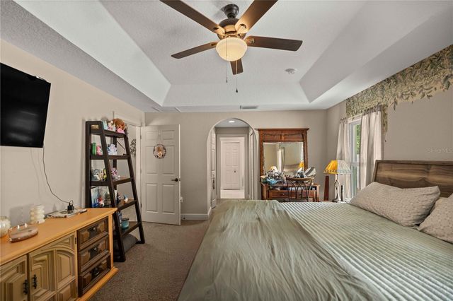 162 GUAVA TERRACE, Ocklawaha, FL 32179