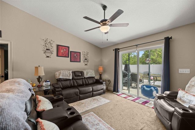 162 GUAVA TERRACE, Ocklawaha, FL 32179