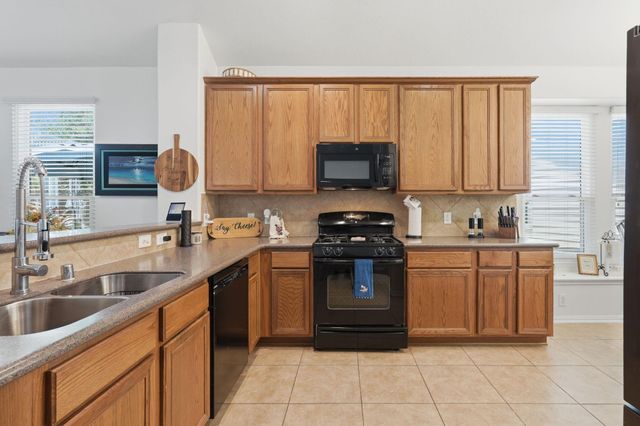 12915 Palm Leaf Court, Houston, TX 77044