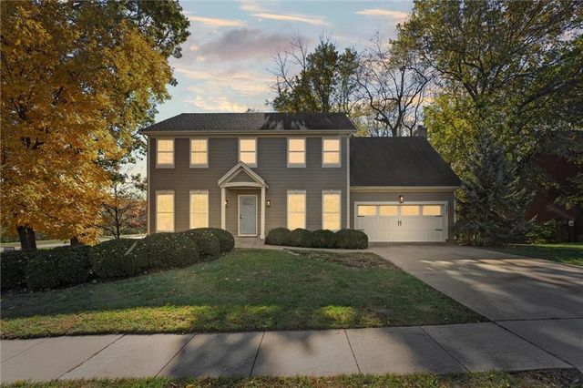 5501 W 155th Street, Overland Park, KS 66223