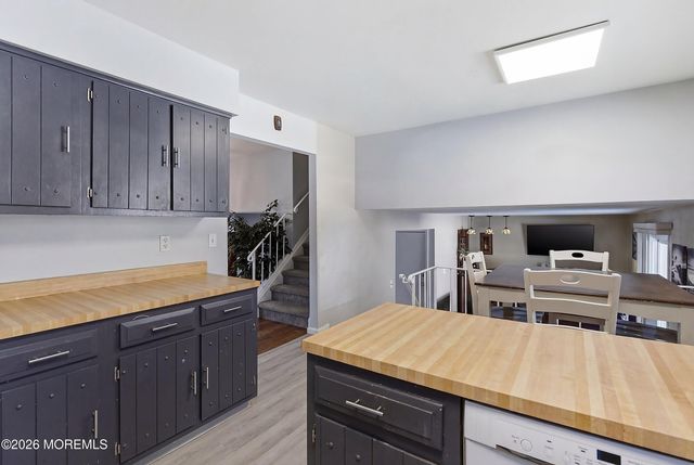 7 Colonial Court, Howell, NJ 07731