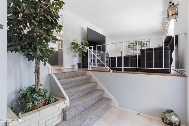 7 Colonial Court, Howell, NJ 07731