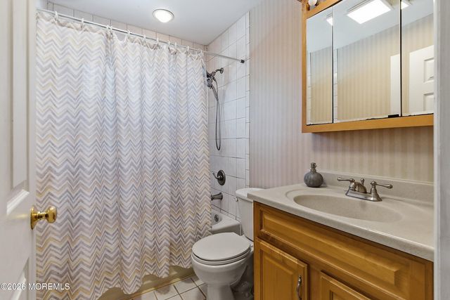 7 Colonial Court, Howell, NJ 07731