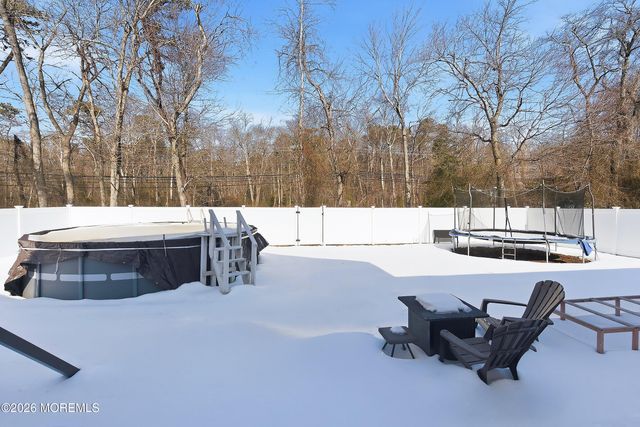 7 Colonial Court, Howell, NJ 07731